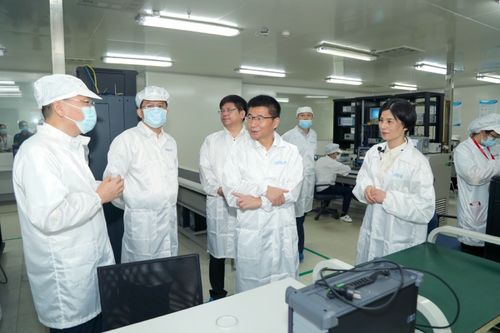 武漢網(wǎng)銳順利通過國家通信光器件產(chǎn)品質(zhì)檢中心籌建論證會(huì)